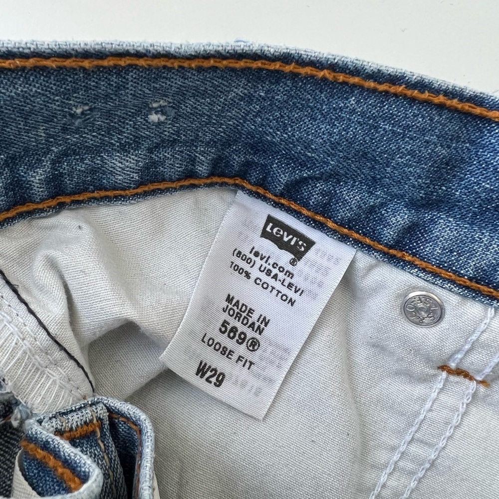 Levi’s Cut Off Denim Shorts - Picture 7 of 7